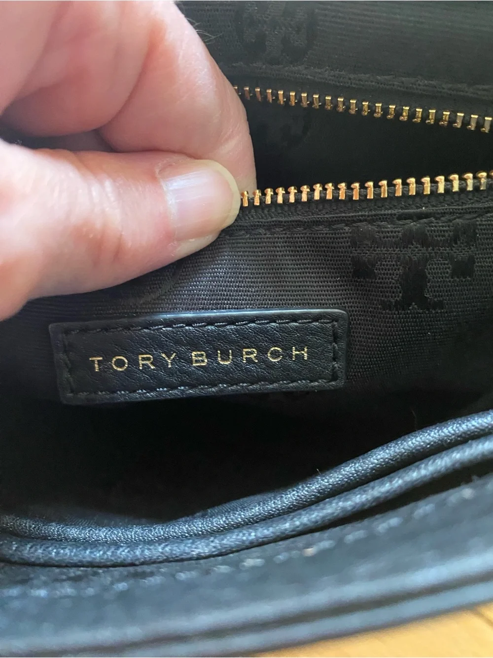 Tory Burch Emerson Adjustable Chain Shoulder Bag  saffiano leather